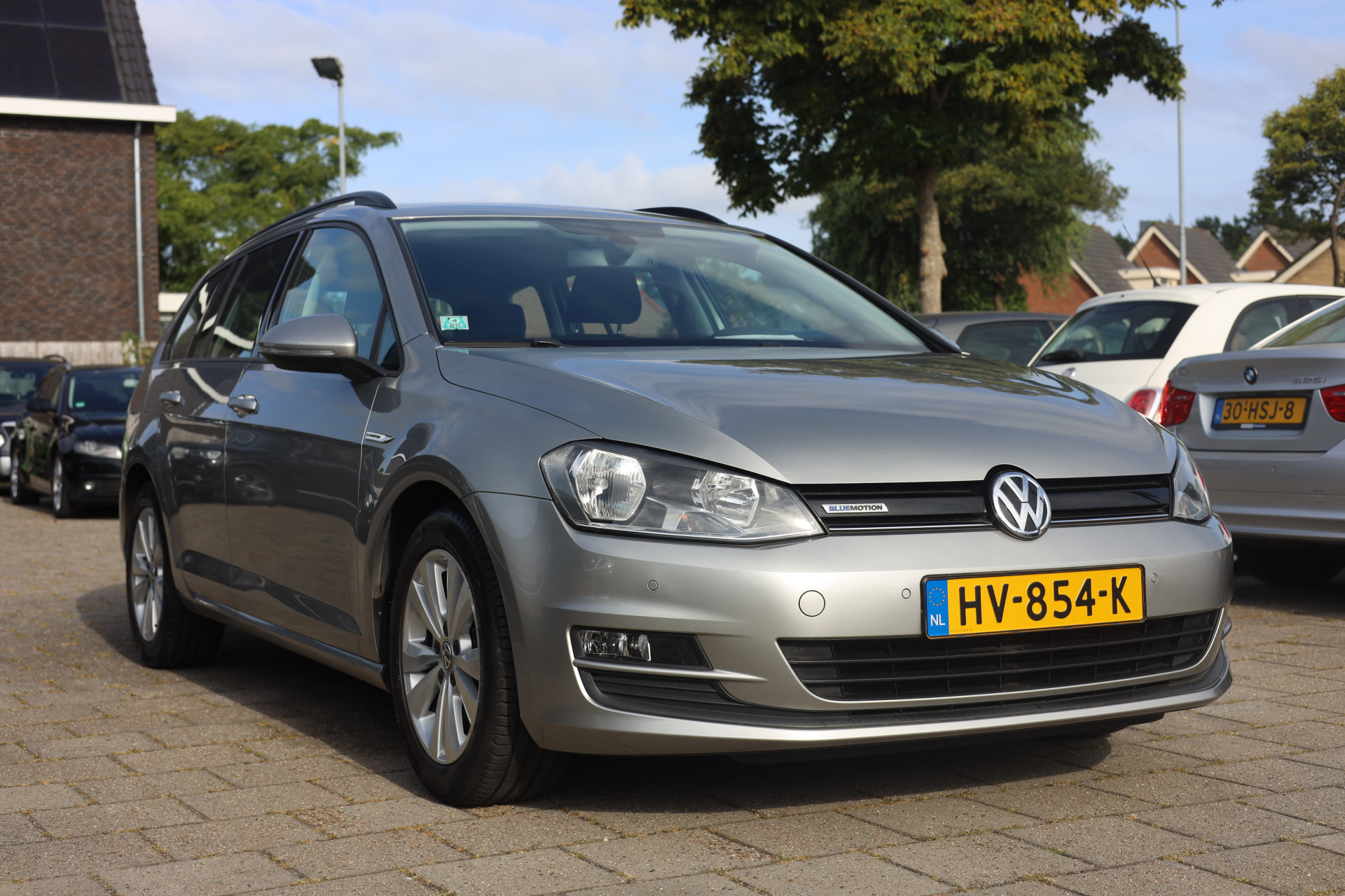 47093779-1.jpg