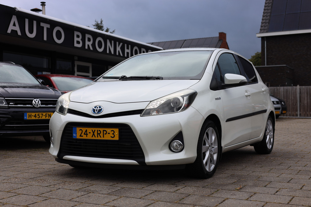 56768705-0.jpg