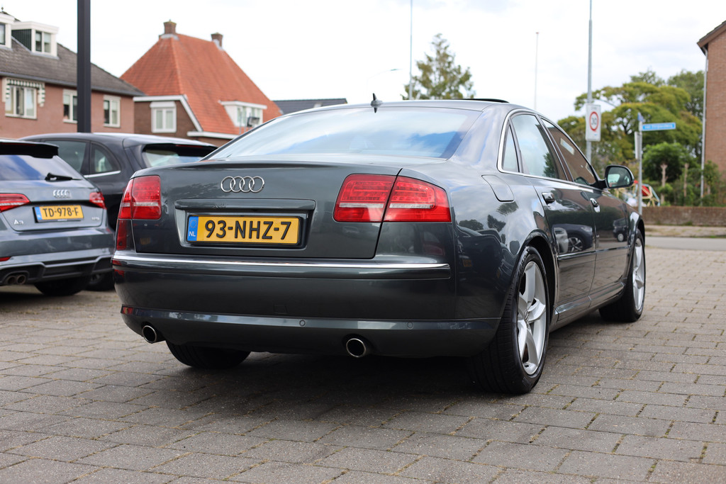 56835094-1.jpg